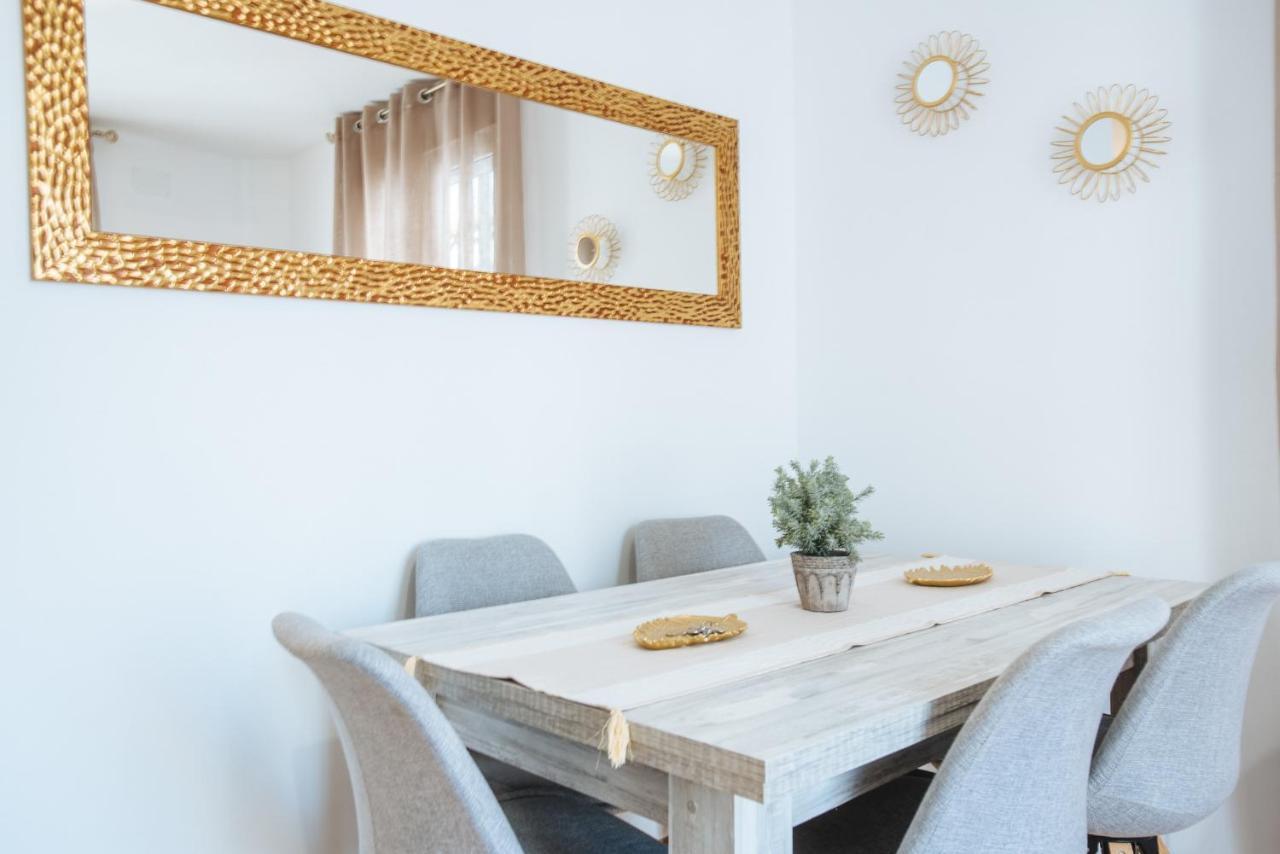 El Apartamento Del Reloj De Sol Sevilla Buitenkant foto