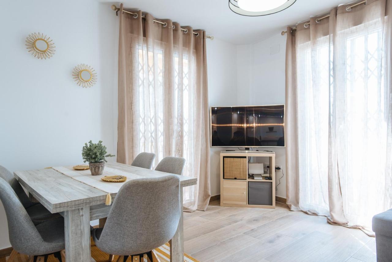 El Apartamento Del Reloj De Sol Sevilla Buitenkant foto